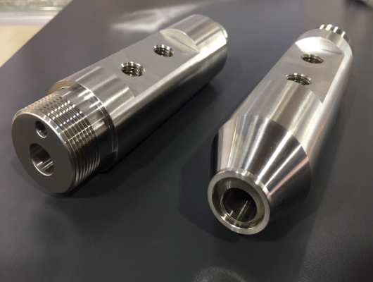 精密機械部品 旋盤