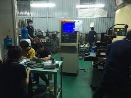 ワイヤーカット放電機